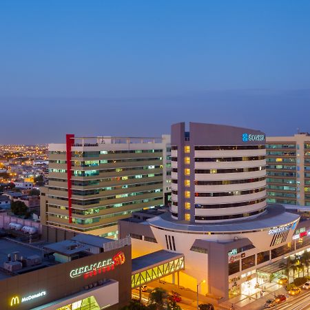 Tryp By Wyndham Guayaquil Airport Hotel Exterior photo Centro Médico CEMTRO