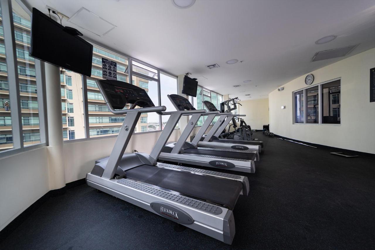 Tryp By Wyndham Guayaquil Airport Hotel Exterior photo The gym at the University of East London
