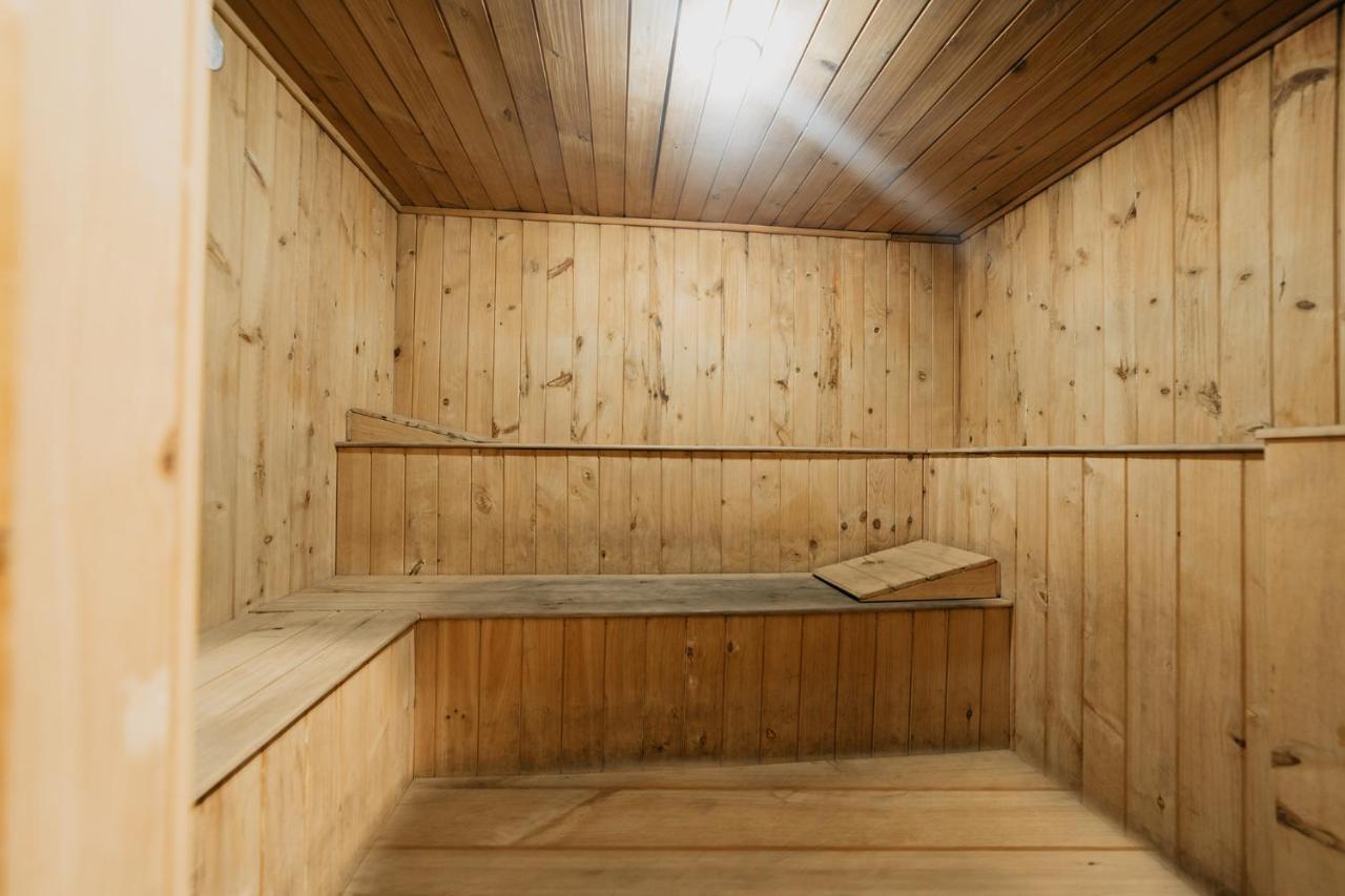 Tryp By Wyndham Guayaquil Airport Hotel Exterior photo A Finnish sauna