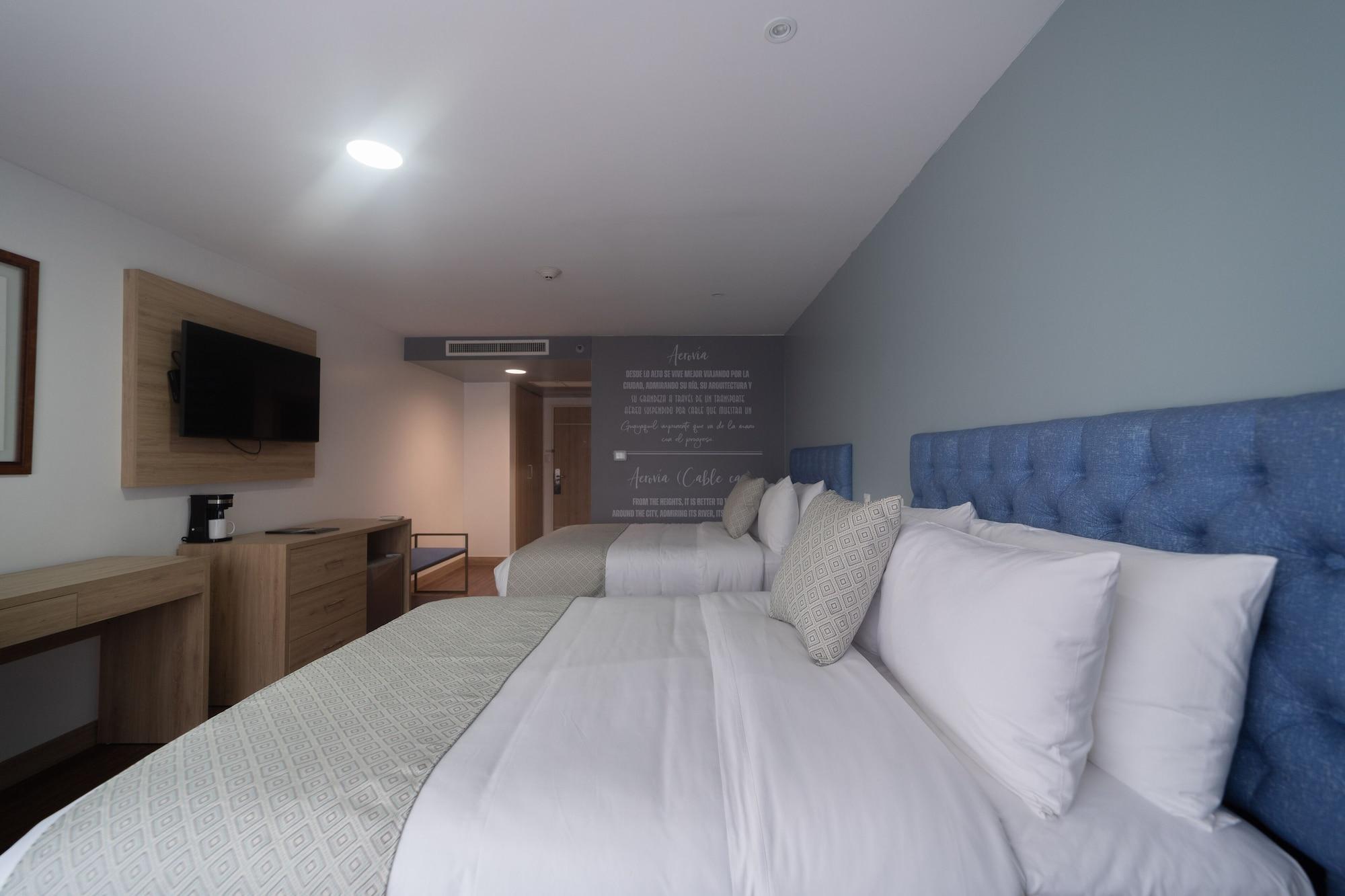 Tryp By Wyndham Guayaquil Airport Hotel Exterior photo A room at the hotel