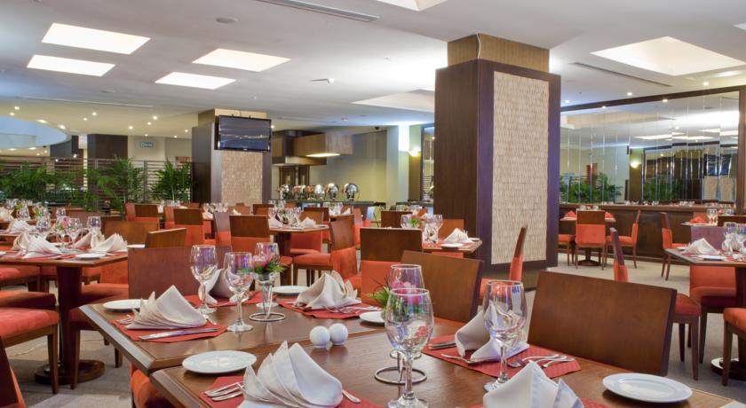 Tryp By Wyndham Guayaquil Airport Hotel Exterior photo The restaurant