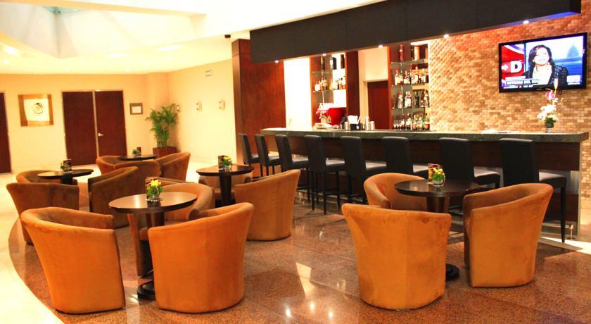 Tryp By Wyndham Guayaquil Airport Hotel Exterior photo The lounge at the airport