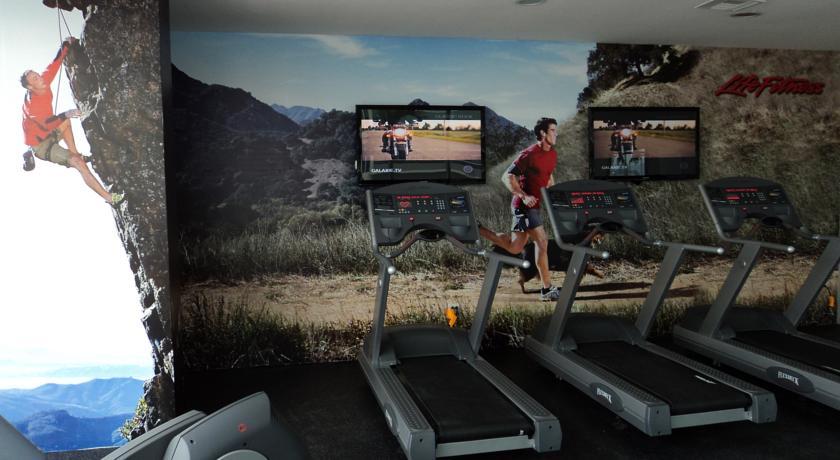 Tryp By Wyndham Guayaquil Airport Hotel Exterior photo A treadmill
