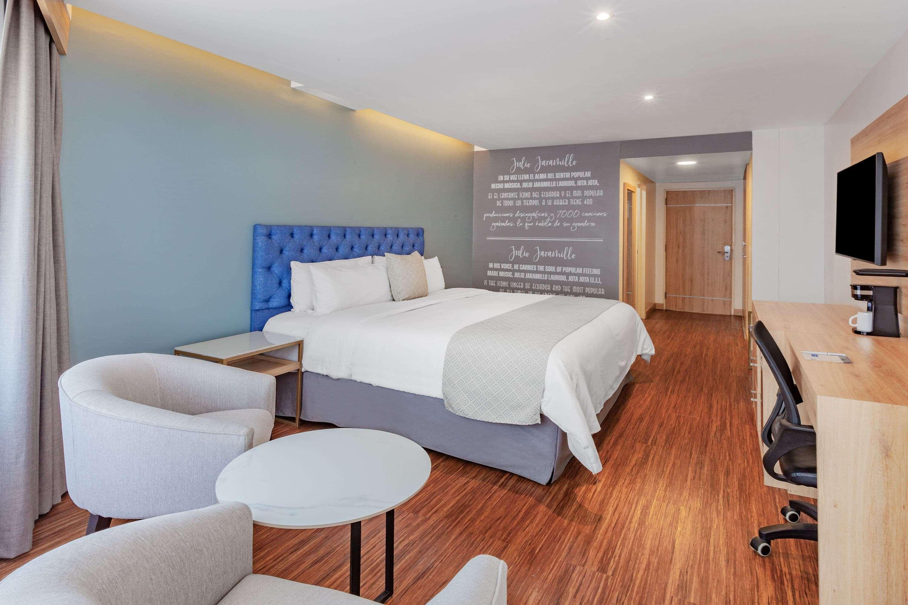 Tryp By Wyndham Guayaquil Airport Hotel Exterior photo A room at the hotel