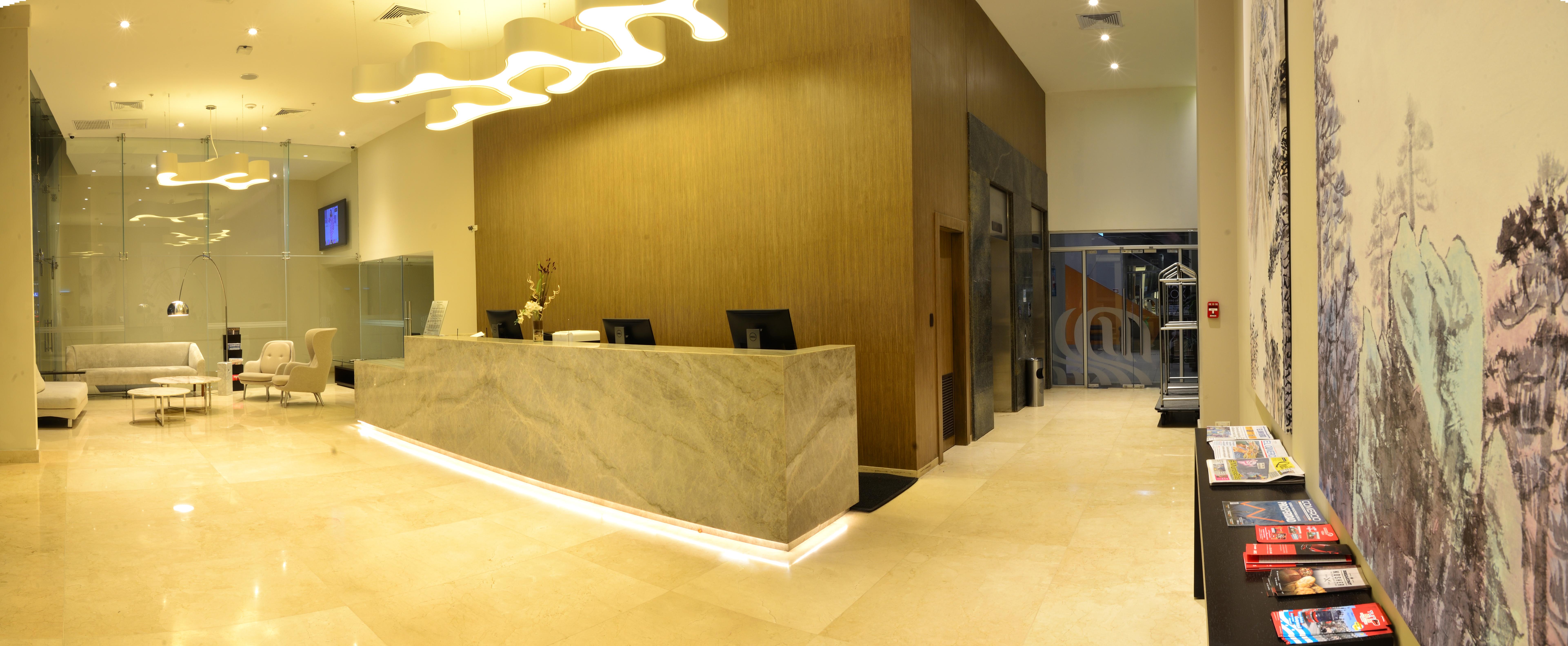 Tryp By Wyndham Guayaquil Airport Hotel Exterior photo Reception